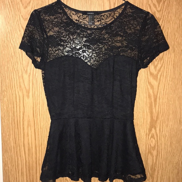 Forever 21 Tops - 🍁3/20🍁 Forever 21 lace blouse